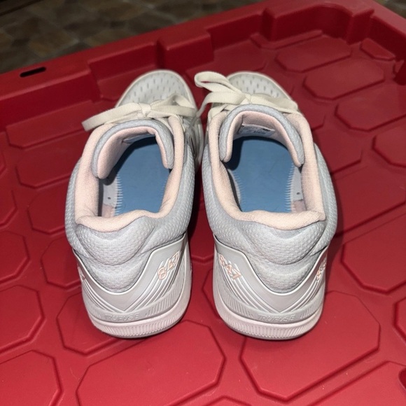 Size 11; New Balance 847 V4 Women's Athletic Walking Shoes - Picture 7 of 14